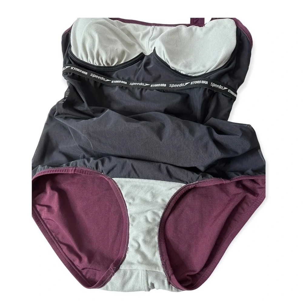 Speedo Purple One Piece Swimsuit 10‎ - Picture 10 of 14